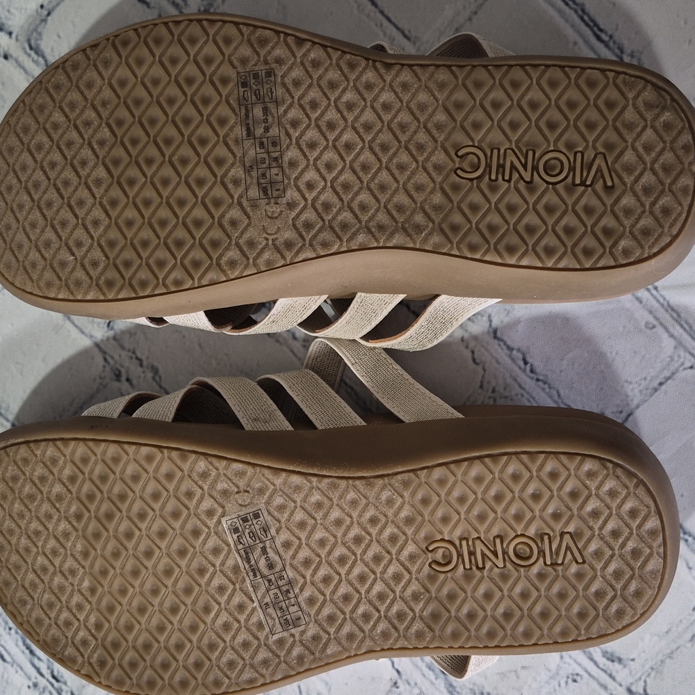 NWOB Vionic Woven Stretch Gore Thong Sandals - Tia- Size 6 - Picture 4 of 7
